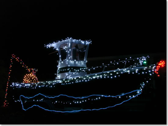 xmas-boat-foul-hooker